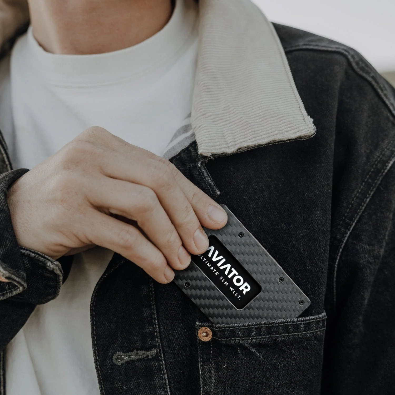 NOT FLAW[LESS] Carbon Fiber Slide Wallet + Blue Titanium Screws - Image 9